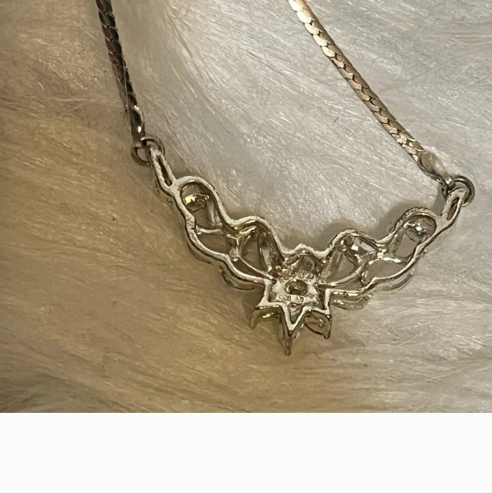 Vintage Avon Princess Necklace